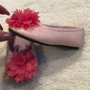 Light pink sparkly dress shoes w/ hot pink flowers